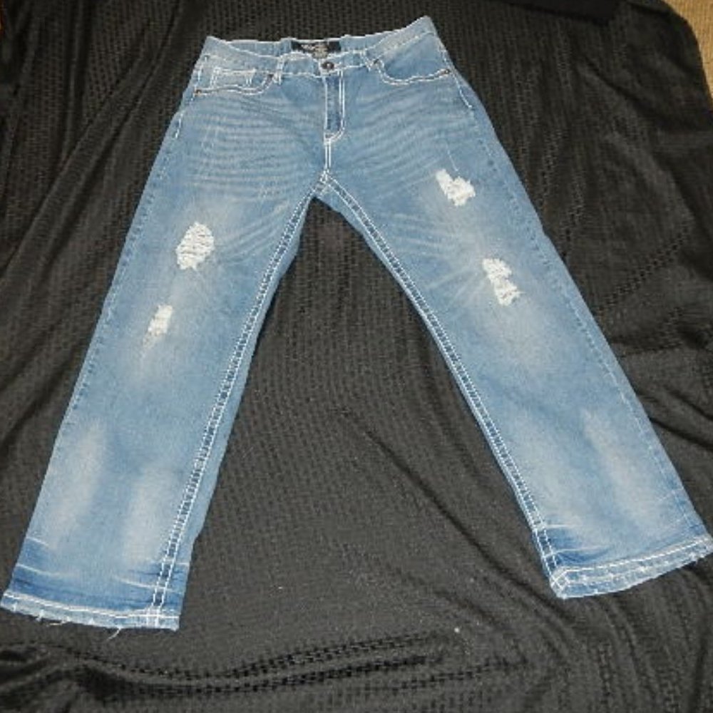 TRUE LUCK BOOTCUT JEANS DISTRESSED SIZE 32/30